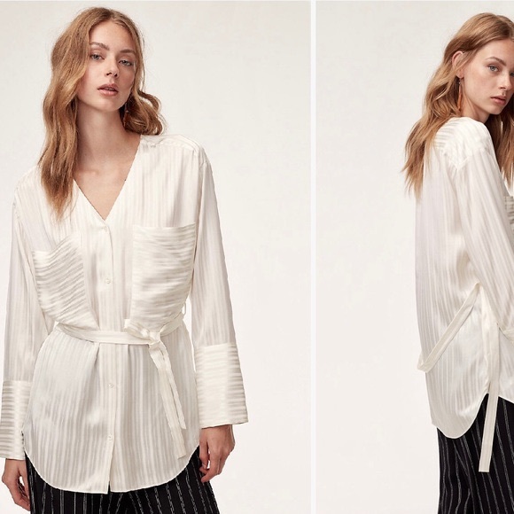 🌸 Host’s Pick 🌸 Aritzia “Zelie” White Blouse - Picture 2 of 4